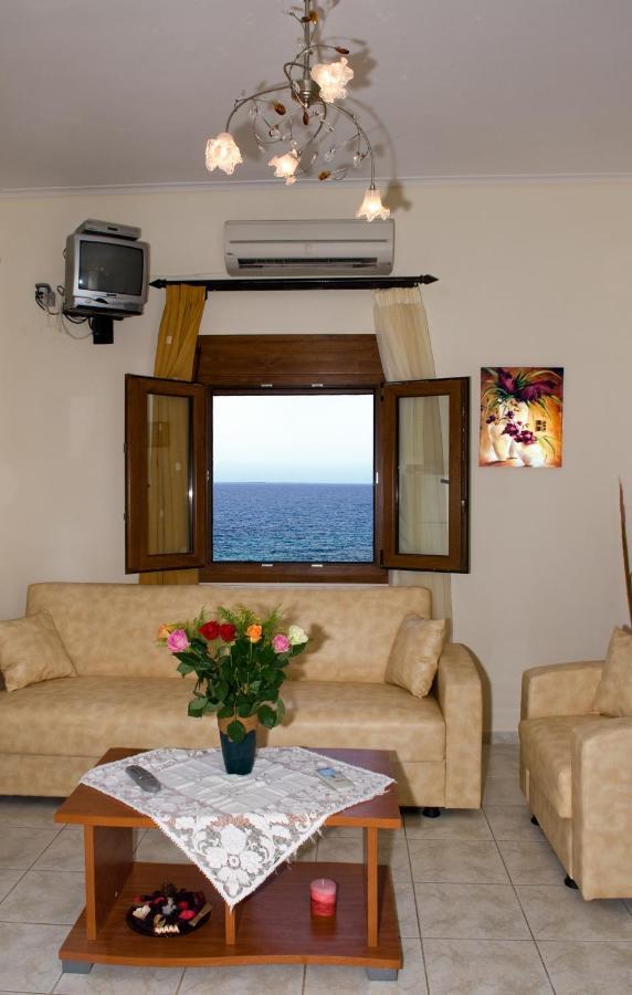 Christina Apartments Pánormos Екстериор снимка