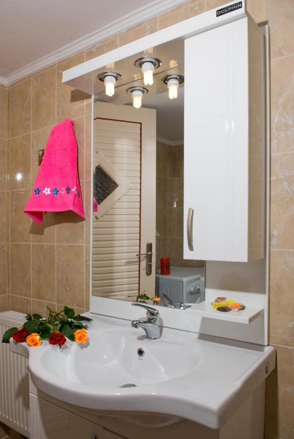 Christina Apartments Pánormos Екстериор снимка